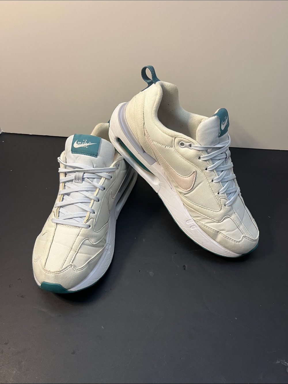 Nike Air Max Women’s Dawn Low White Pearl Pink - Size 6.5 - DH3157-108